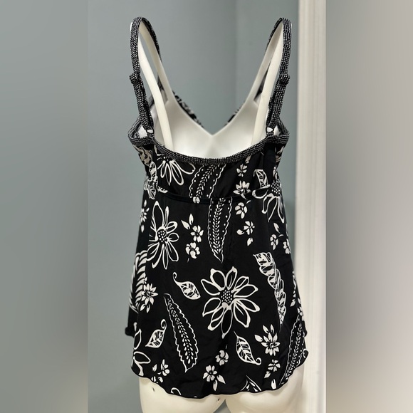 24th And Ocean Swim Tankini Top - Picture 3 of 3